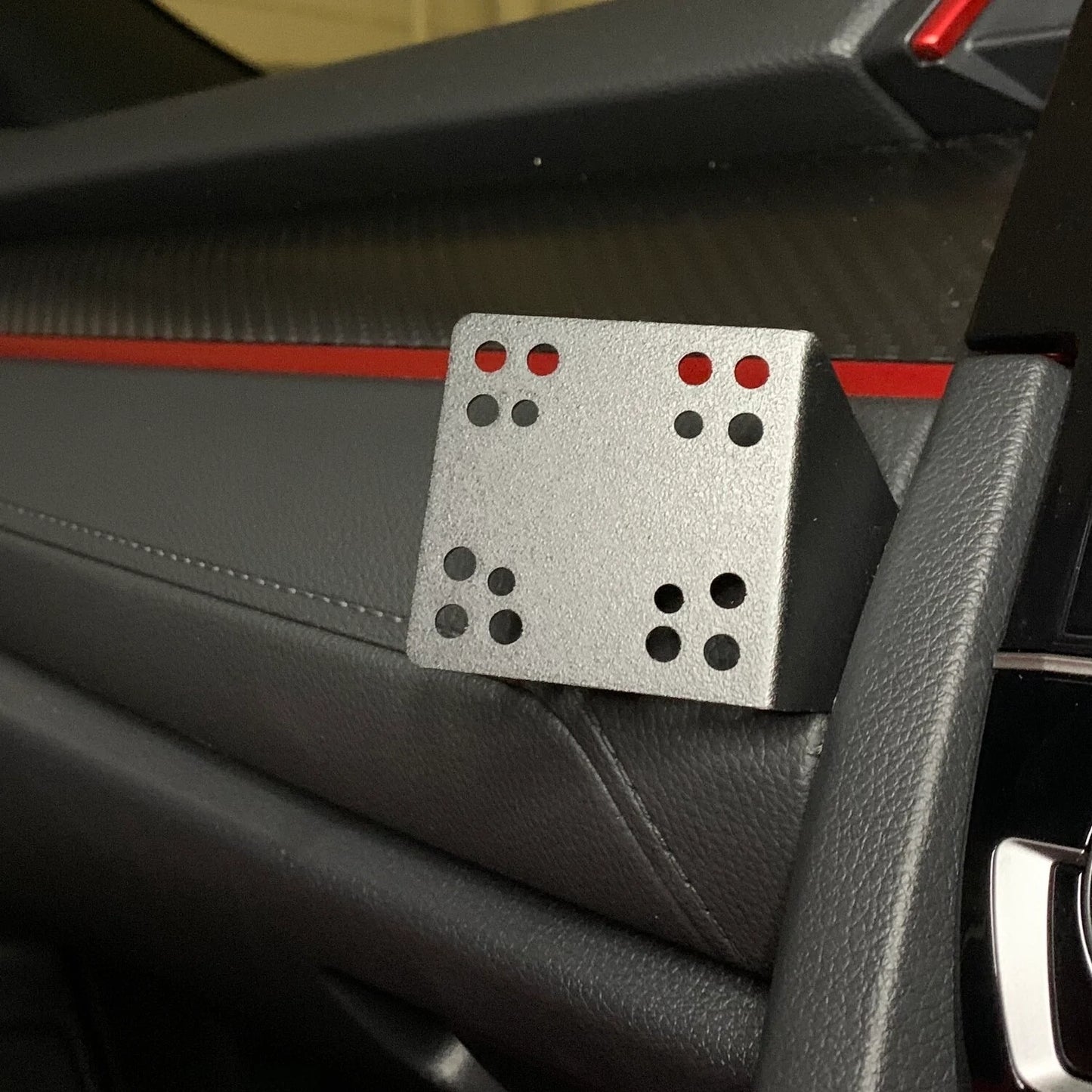 RHD: Honda Civic '16-'21 10th Generation In-Dash Phone Mount